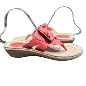 White Mountain Shoes Sandal Women's 9 Flip Flops Flower Leather Slip on‎ Coral